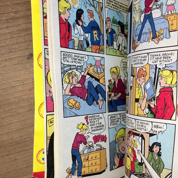Archie / Betty Veronica set of 4 comic books - Picture 11 of 16